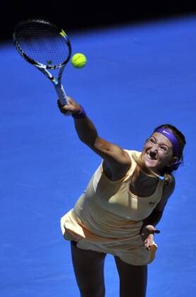 (130115) -- MELBOURNE, Jan. 15, 2013 (Xinhua) -- Victoria Azarenka of Belarus serves the ball during her first round women s singles match on the second day of 2013 Australian Open tennis tournament in Melbourne, Australia, Jan. 15, 2013. 