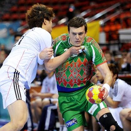 15.01.2013 SARAGOSSA Weissrussland - Südkorea (Korea) SIARHEI RUTENKA GRIGORYEVA (R)  20130115CSMS0020