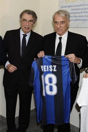 Db Milano 15 01 2013 - coppa Italia Inter-Bologna Before kickoff, representatives of both clubs honored Hungarian coach Arpad Weisz, who guided Inter to one league title and Bologna to two in the 1920s and 1930s. Weisz, who was Jewish, died at the Auschwitz concentration camp in Poland during World War II. Giuliano Pisapia-Massimo Moratti 