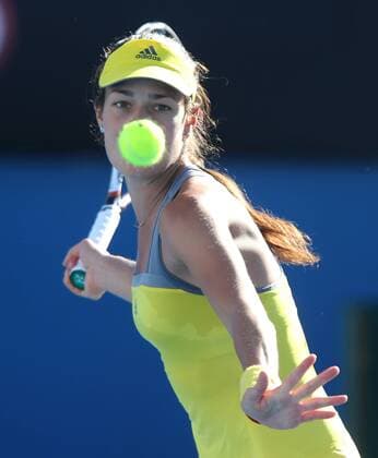 Australian Open 2013, Melbourne Park,ITF Grand Slam Tennis Tournament, Ana Ivanovic (SRB),Aktion,Einzelbild,Halbkoerper,Hochformat,
