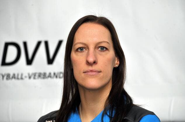 17-01-2013 pmk MU110360 Volleyball DVV-Pokalfinale Saison 2012 2013 Pressekonferenz Regina BURCHARDT Wiesbaden
