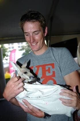 Tour Down Under 2013, Radioshack - Leopard 2013, Andy Schleck with a kangaroo, Adelaide 
