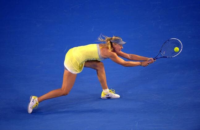 Maria Sharapova of Russia hits a return during her women s singles third round match at 2013 Australian Open tennis tournament in Melbourne, Australia, Jan. 18, 2013. (Xinhua Chen Xiaowei) (xyf) AUSTRALIA-MELBOURNE-TENNIS-WOMEN S SINGLES 