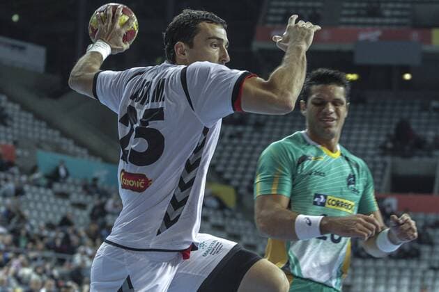 Spanien, Barcelona, Palau Sant Jordi, Montenegro - Brasilien, Marko Lasica (MON) , (BRA)