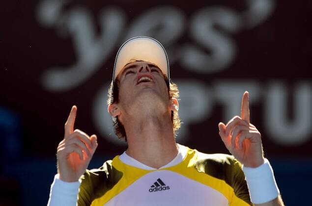 Andy Murray of Great Britain celebrates during his third round men s singles match on the sixth day of 2013 Australian Open tennis tournament in Melbourne, Australia, Jan. 19, 2013. (Xinhua Chen Xiaowei) AUSTRALIA-MELBOURNE-TENNIS-MEN S SINGLES 