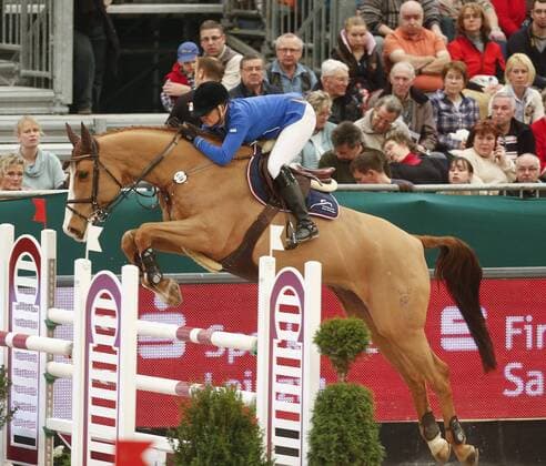 Leipzig Messegelände 19.01.2013 Internat. Reitturnier Partner Pferd hier Stil-Springen Kl. M mit Pferdewechsel Goldener Sattel (HGW-Nachwuchsförderpreis): Vanessa Borgmann (GER) und Kolibri s Firebird