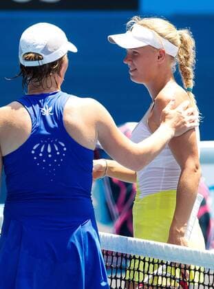 TENNIS - WTA, Australian Open 2012 MELBOURNE,AUSTRALIEN,21.JAN.13 - TENNIS - WTA Tennis Damen Tour, Grand Slam, Australian Open. Bild zeigt Svetlana Kuznetsova (RUS) und Caroline Wozniacki (DEN). 