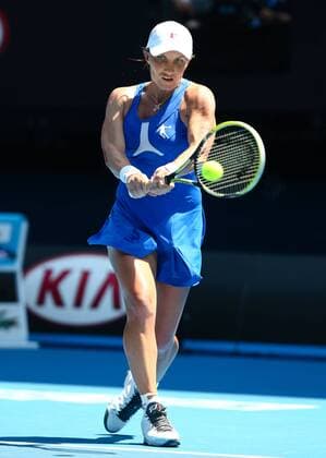 Australian Open 2013, Melbourne Park,ITF Grand Slam Tennis Tournament,Svetlana Kuznetsova (RUS), Aktion,Einzelbild,Ganzkoerper,Hochformat,