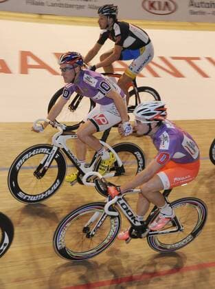 Radsport, 102. Berliner Sechstagerennen 2013, Team 10, v. l. Vivien Brisse und Morgan Kneisky (beide Frankreich), 24.01. 2013,