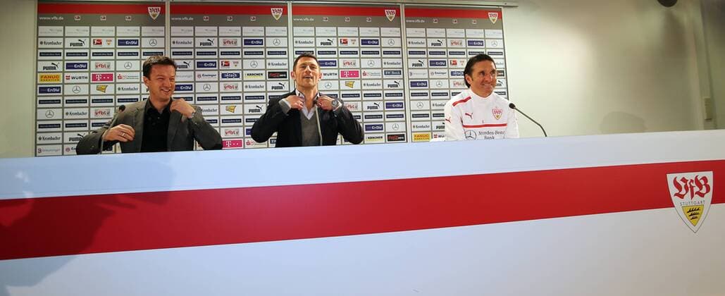 25.01.2013, Stuttgart, Fußball 1. Bundesliga Saison 2012 - 2013 VfB Stuttgart, Pressekonferenz des VfB Stuttgart, v.l. Sportdirektor Fredi Bobic, Mediendirektor Marcus Max Jung, Trainer Bruno Labbadia