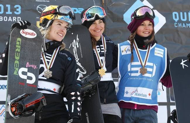 SNOWBOARD - FIS WM Stoneham, SBX, Damen STONEHAM,KANADA,26.JAN.13 - SNOWBOARD - FIS Weltmeisterschaften Stoneham, Boarder Cross, Snowboardcross, Damen, Siegerehrung. Bild zeigt Dominique Maltais, Maelle Ricker (CAN) und Helene Olafsen (NOR). Keywords: Medaille. 