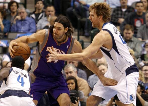 Jan. 27, 2013 - Dallas, TX, USA - Dallas Mavericks point guard Darren Collison (4) and Dallas Mavericks power forward Dirk Nowitzki (41) guard against Phoenix Suns power forward Luis Scola (14) during an NBA Basketball Herren USA game at the American Airlines Center in Dallas, Texas, Sunday, January 27, 2013. Suns Mavericks - ZUMAm67