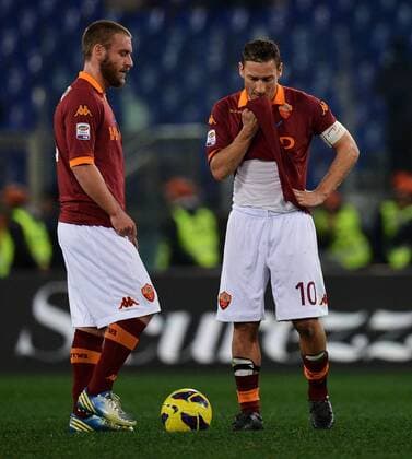 Delusione Daniele De Rossi e Francesco Totti Roma Dejection Calcio 2012 2013 Serie A Roma Vs Cagliari Insidefoto andreaxstaccioli