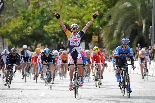 Kenny DE HAES ( BEL Lotto - Belisol ) gewinnt vor Tyler FARRAR ( USA Garmin - Sharp ) die Trofeo Palma - Zielsprint - Emotionen - Jubel - Freude - quer - Event: Mallorca Rundfahrt - Mallorca Challenge - Iberostar Challenge Ciclista Mallorca 2013 - Trofeo Palma - Location: Mallorca - Spanien - Europa - Datum: 03.02.2013