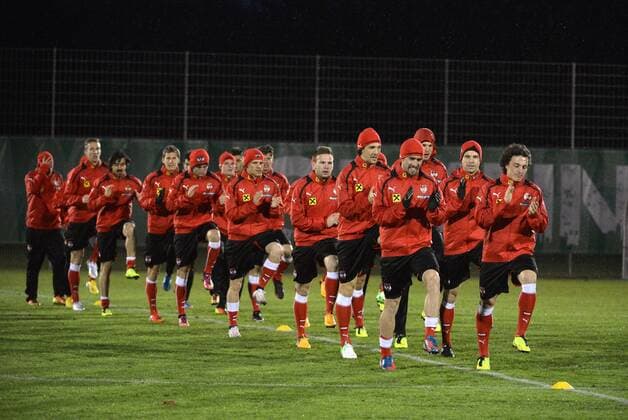 FUSSBALL - Training WIEN,AUSTRIA,04.FEB.13 - FUSSBALL - ÖFB Länderspiel Österreich Freundschaftsspiel, Vorberichte, Training Nationalteam AUT. Bild zeigt Spieler von AUT. 