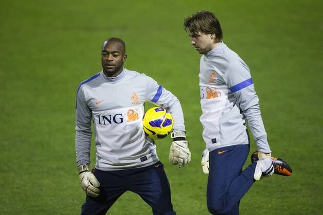 (L-R) Kenneth Vermeer of Holland, Tim Krul of holland during the Training Session of the Dutch Team at Sportpark Nieuw Zuid on February 4 , 2013 in Katwijk, The Netherlands. Training session Dutch team Training 2013 xVIxLaurensxLindhoutxIVx 1373028