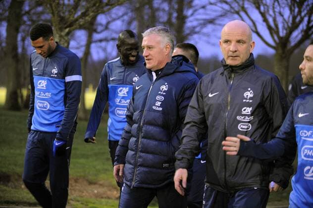 Didier Deschamps (Coach) - Guy Stephan (Coach Assistentrainer) Training Nationalteam Frankreich NLeGouicxFEPxPanoramic 