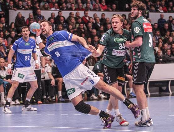 Deutschland, Hamburg, Sporthalle Hamburg, DHB Pokal, Viertelfinale, Saison 2012 2013, HSV Handball - TSV Hannover-Burgdorf, Igor Vori (HSV), Morten Olsen, Mait Patrail (Hannover)