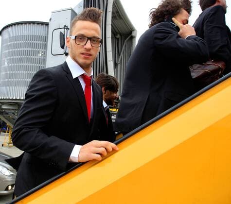 FUSSBALL - , Testspiel, Vorberichte, Anreise WIEN,AUSTRIA,05.FEB.13 - FUSSBALL - Länderspiel, Freundschaftsspiel, Vorberichte, Abflug Nationalteam Österreich vom Flughafen Wien-Schwechat. Bild zeigt Marco Arnautovic (AUT). 