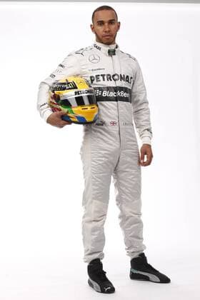 Formule 1: Test Jerez 05 02 2013 LEWIS HAMILTON (GBR) - MERCEDES F1W04 - AMBIANCE PORTRAIT Formule 1 : Essais Jerez - 05 02 2013 GillesLevent PanoramiC 