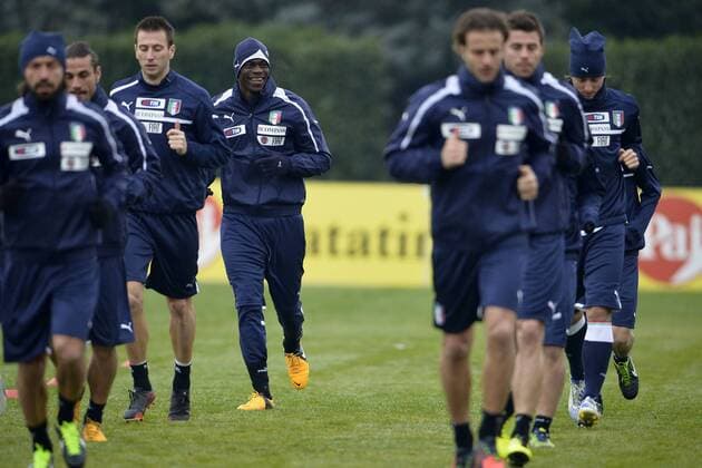 Mario Balotelli (L).05 02 2013 Coverciano. Training Fussball-Nationammannschaft Italien. . alfredoxfalcone
