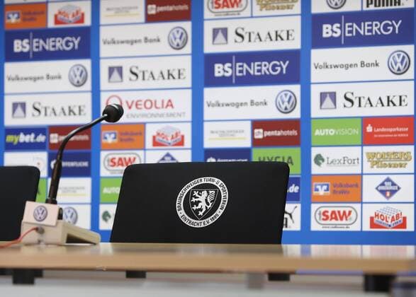 Fußball, Stadiongeschichte Eintracht Braunschweig PK Eintracht Braunschweig - Leerer Platz