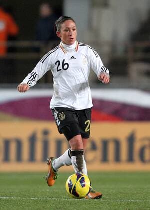 13.02.2013, xmrx, Freundschaftspiel, Frankreich - Deutschland, v.l. Nadine Keßler (Deutschland), Freisteller