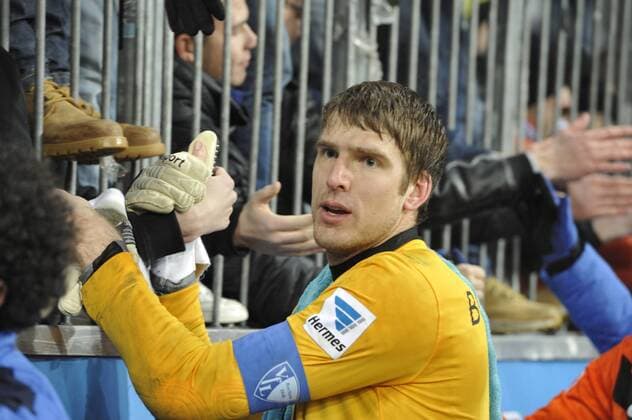 Andreas Luthe, Torwart (VfL Bochum), Dank an die Fans, 1860 München vs. VfL Bochum Sport, Ballsport, Fussball, 2. Bundesliga Saison 2012 2013 , München, Allianz Arena,