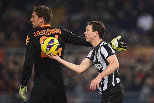 Maarten Stekelenburg Roma, Stephan Lichtsteiner Juventus Roma 16 02 2013 Stadio Olimpico. Football 2012 2013 Serie A. AS Rom - Juventus Turin. andreaxstaccioli