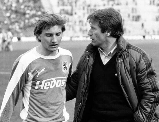 Leo Bunk (li.) und Trainer Willibert Kremer (beide TSV 1860 München)