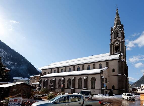SKI NORDISCH - FIS Nordische WM 2013 PREDAZZO,ITALIEN,18.FEB.13 - SKI NORDISCH - FIS Nordische Ski Weltmeisterschaften 2013 in Val di Fiemme, Vorberichte. Bild zeigt eine Kirche. 