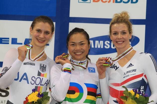 Podium : WELTE Miriam (GER) - LEE Wai Sze (HKG) - JAMES Rebecca Angharad (GBR) - 500 m Dames - Weltmeisterschaft 2013 - Minsk - 21 02 2013 PatrickPichon Panoramic 