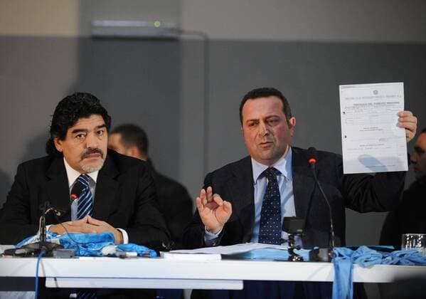 IPP20130226 Football - soccer: Diego Armando Maradona und sein Anwalt Angelo Pisani xHOCHxZWEIx xItalyxPhotoxPressx 