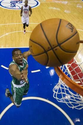 March 5, 2013: Boston Celtics Jordan Crawford (27) puts up the shot during the NBA Basketball Herren USA game between the Boston Celtics and the Philadelphia 76ers at the Wells Fargo Center in Philadelphia, Pennsylvania. The Boston Celtics beat the Philadelphia 76ers, 109-101. NBA Basketball Herren USA 2013: Celtics vs 76ers MAR 05 - ZUMAcs7