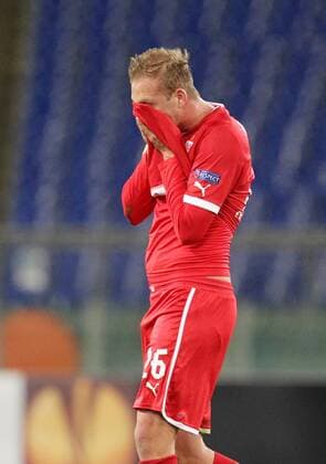 Raphael Holzhauser (VfB) enttäuscht . SS Lazio Roma - VfB Stuttgart . Rom, GER, 14.03.2013 , Fussball-Europa League 2012-2013 , Achtelfinale Rückspiel .
