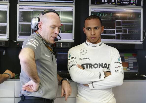 Motorsports: FIA Formula One World Championship 2013, Grand Prix of Australia, 10 Lewis Hamilton (GBR, Mercedes AMG Petronas F1 Team), xHOCHxZWEIx