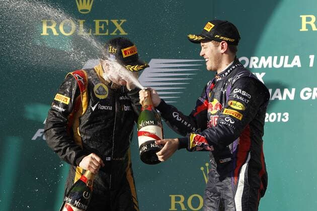 Motorsports: FIA Formula One World Championship 2013, Grand Prix of Australia, 7 Kimi Räikkönen (FIN, Lotus F1 Team), 1 Sebastian Vettel (GER, Infiniti Red Bull Racing), xHOCHxZWEIx