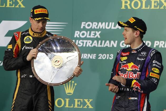 Motorsports: FIA Formula One World Championship 2013, Grand Prix of Australia, 7 Kimi Räikkönen (FIN, Lotus F1 Team), 1 Sebastian Vettel (GER, Infiniti Red Bull Racing), xHOCHxZWEIx