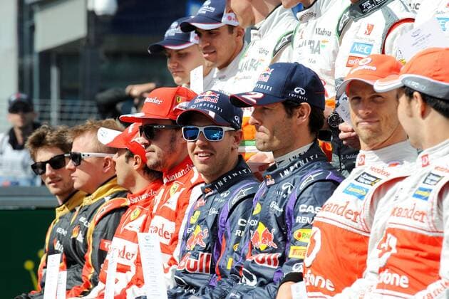 2013 DRIVERS PICTURE WITH WORLD CHAMPION SEBASTIAN VETTEL IN CENTER. Photo des pilotes FORMULE 1 : Grand Prix d Australie - Melbourne - Qualifications - 17 03 2013 BernardAsset Panoramic 