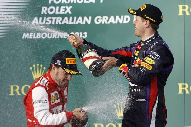Motorsports: FIA Formula One World Championship 2013, Grand Prix of Australia, 3 Fernando Alonso (ESP, Scuderia Ferrari), 1 Sebastian Vettel (GER, Infiniti Red Bull Racing), xHOCHxZWEIx