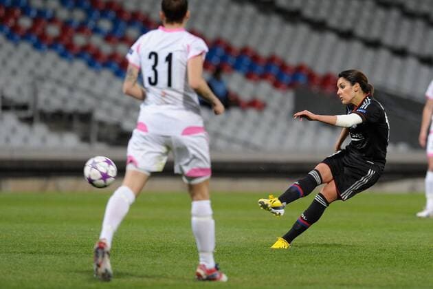 Louisa Necib (lyon) FOOTBALL : Lyon vs Malmo - Ligue des champions feminine - 20 03 2013 FredericChambert Panoramic 