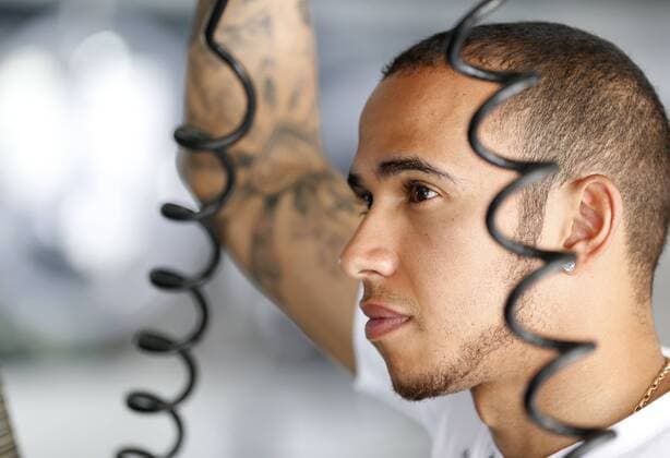 Motorsports: FIA Formula One World Championship 2013, Grand Prix of Malaysia, 10 Lewis Hamilton (GBR, Mercedes AMG Petronas F1 Team), xHOCHxZWEIx