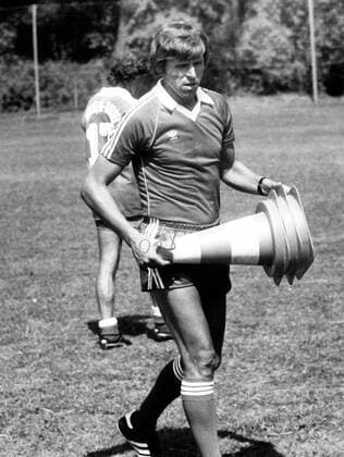 Fußball, Trainerhistorie KSV Hessen Kassel von 1964 bis heute Trainer Friedhelm Timo Konietzka (KSV Hessen Kassel)