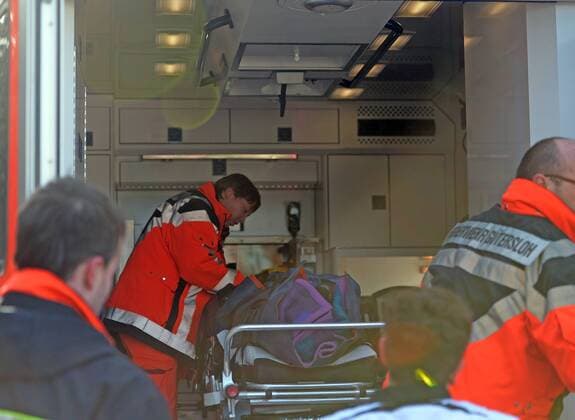 24.03.2013, xjhx, 1.Bundesliga, Frauen, FSV Gütersloh 2009 - 1.FFC Frankfurt, v.l. Anne van Bonn (FSV Guetersloh 2009) wird ins Krankenhaus gefahren.