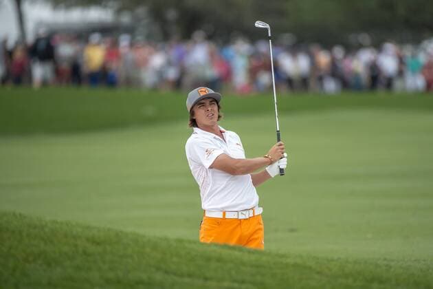 March 24, 2013: Rickie Fowler watches his ball from the fairway bunker on the 1st hole during final round golf action of the Arnold Palmer Invitational presented by Mastercard held at Arnold Palmer s Bay Hill Club & Lodge in Orlando, FL PGA Golf Herren 2013: Arnold Palmer Invitational MAR 24 - ZUMAcg2