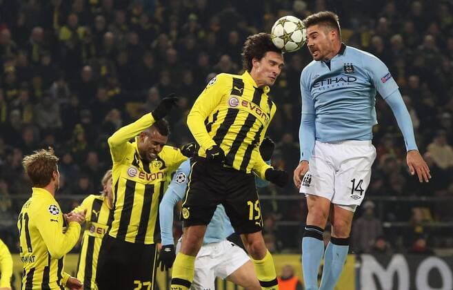 04.12.2012, UEFA Champions League, Borussia Dortmund - Manchester City v.l. Felipe Santana (Borussia Dortmund), Neven Subotic (Borussia Dortmund), Javi Garcia (Manchester City FC)