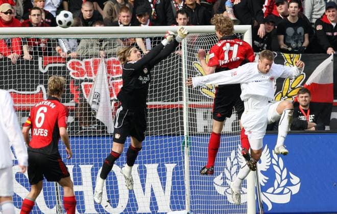 29.03.2008, 1. BL, Bayer Leverkusen - Eintracht Frankfurt v.l. 1:0 für Frankfurt, Simon Rolfes (Bayer Leverkusen), Rene Adler (Bayer Leverkusen), Stefan Kiessling Kießling (Bayer Leverkusen), Marco Russ (Eintracht Frankfurt)