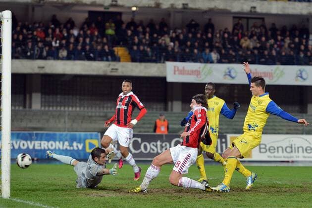 IPP20130330 Football - soccer: Serie A, AC Chievo Verona - AC Mailand, Tor durch Riccardo Montolivo xHOCHxZWEIx xItalyxPhotoxPressx 