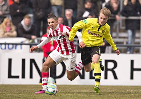 Düsseldorf, 30.03.2013 Mohamed Rayhi (PSV), Domagoi Drzodek (BvB) Borussia Dortmund - PSV Eindhoven
