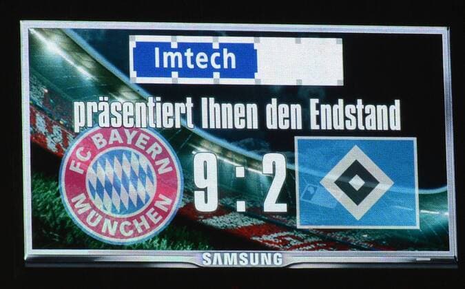 FUSSBALL 1. BUNDESLIGA SAISON 2012 2013 27. Spieltag FC Bayern München 9-2 Hamburger SV 30.03.2013 Anzeigentafel in der Münchner Allianz Arena mit dem Ergebnis 9:2, der höchsten Niederlage des HSV in 50 Jahren Bundesliga 